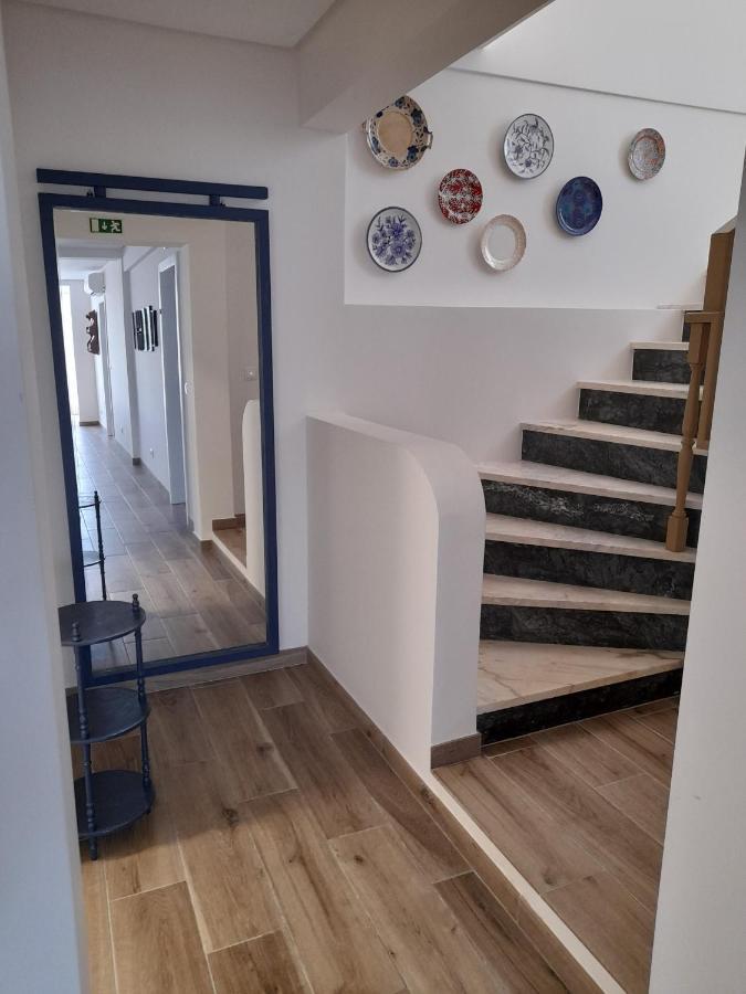 Hall 92 Quartos Com Wc Em Moradia Com Piscina A-Das-Lebres Loures Esterno foto