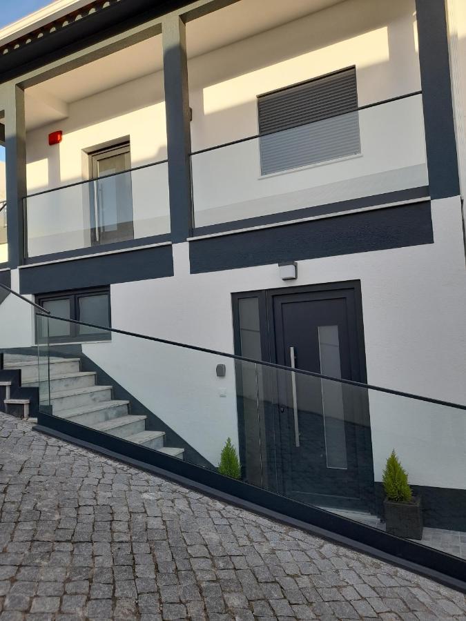 Hall 92 Quartos Com Wc Em Moradia Com Piscina A-Das-Lebres Loures Esterno foto