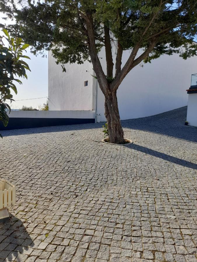 Hall 92 Quartos Com Wc Em Moradia Com Piscina A-Das-Lebres Loures Esterno foto
